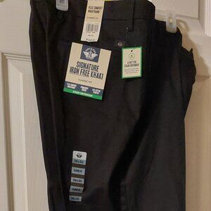 Dockers Men's Signature Iron Free Khaki Classic Fit Pants Black size 38"x30" NWT